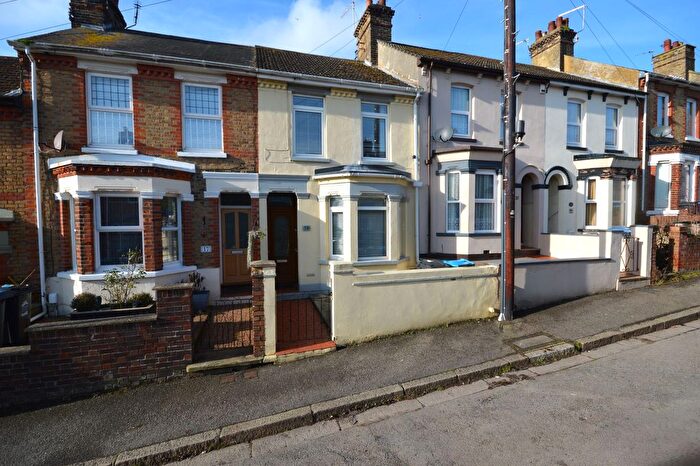 2 Bedroom Terraced House For Sale In Kitchener Road, Dover, CT17