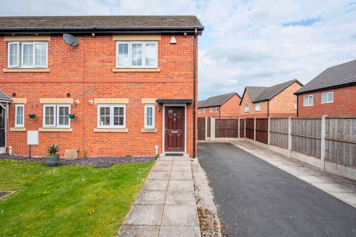 2 Bedroom Terraced House For Sale In Ellison Street, Widnes, WA8