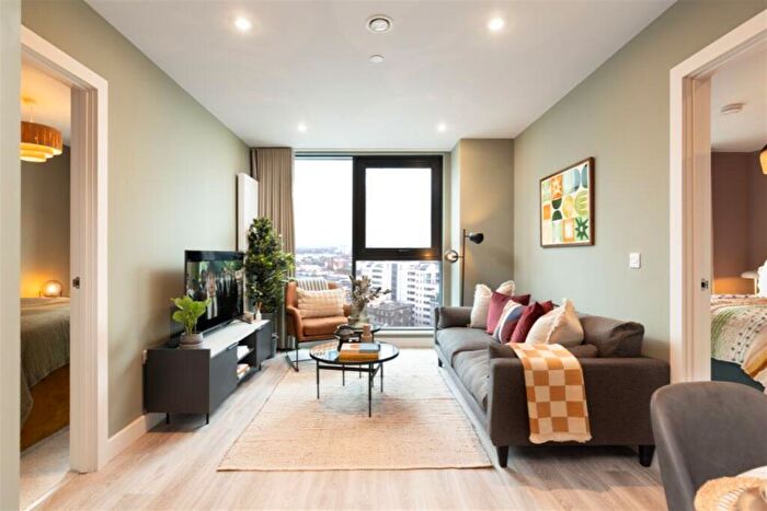 2 Bedroom Apartment To Rent In Holland Street, Glasgow, G2