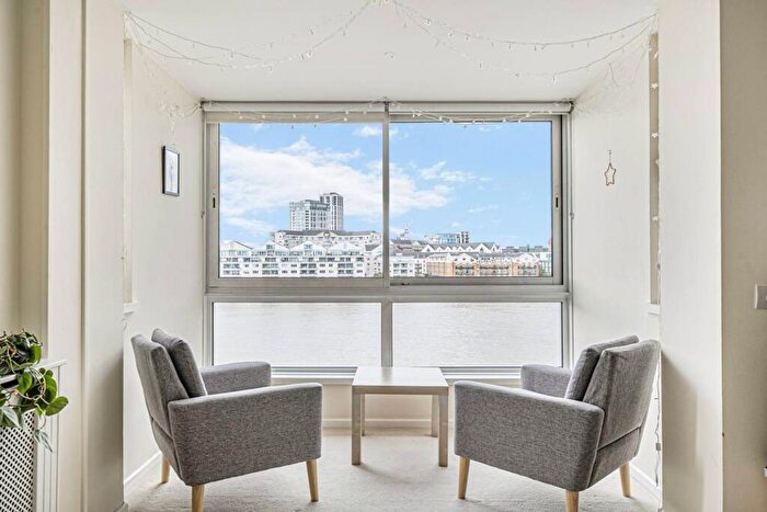 2 Bedroom Flat To Rent In Vicarage Crescent, Battersea Square, London, SW11