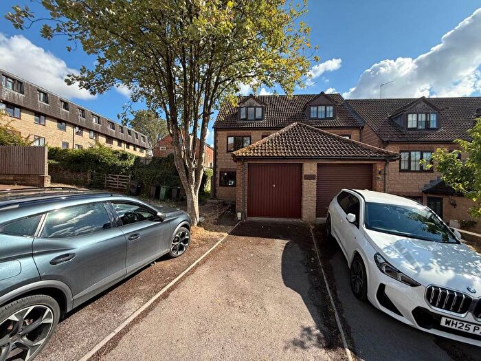 4 Bedroom Property To Rent In Waterside Road, Wincanton, BA9