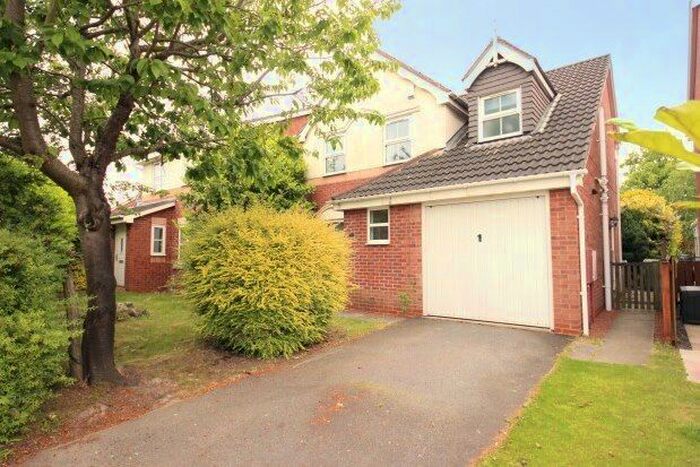 3 Bedroom Property To Rent In Kensington Road, York, YO30