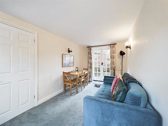 2 Bedroom End Of Terrace House To Rent In Bell Lane, Thame, Oxfordshire, OX9