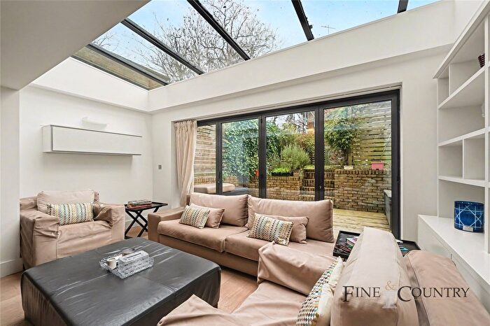 4 Bedroom End Terrace House For Sale In Treetop Mews, London, NW6
