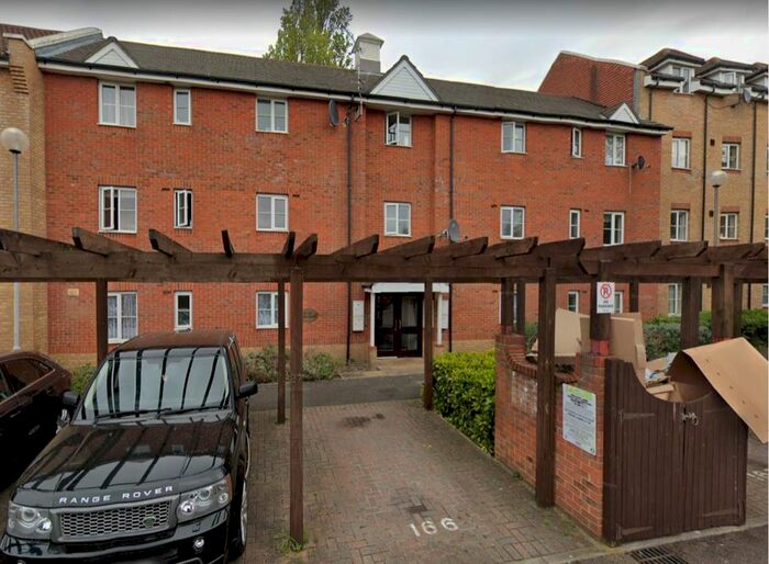 2 Bedroom Flat To Rent In Ridley Close, Barking, IG11