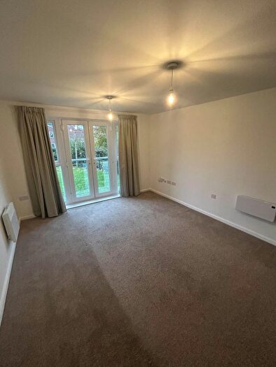 2 Bedroom Flat To Rent In Spires View, Warrington, WA1