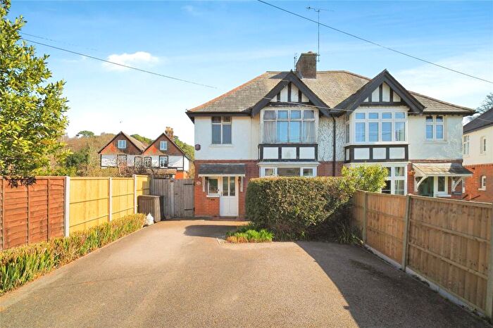 3 Bedroom Semi-Detached House For Sale In Princes Crescent, Lyndhurst, SO43
