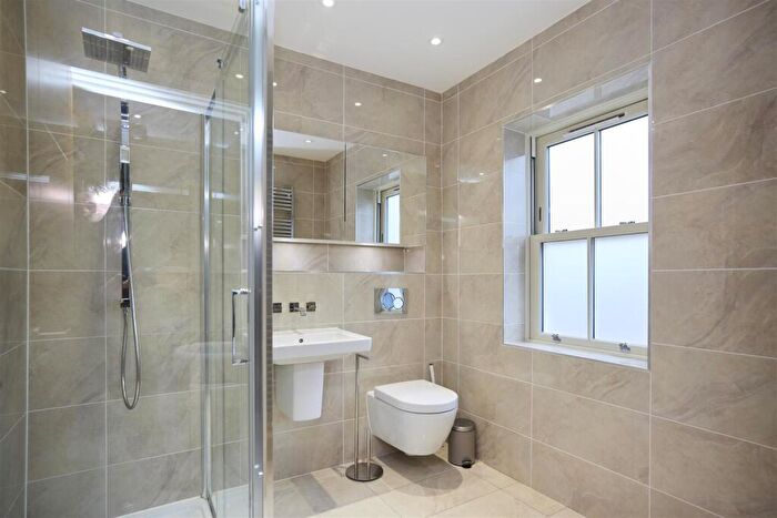 4 Bedroom Semi-Detached House To Rent In Queensbury Gardens, Ascot, SL5