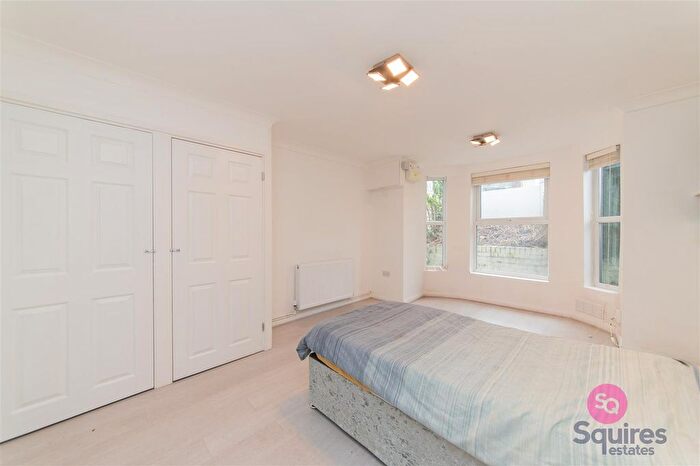 3 Bedroom Flat For Sale In Second Avenue, Hendon, London, NW4