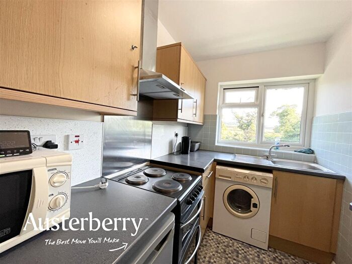 1 Bedroom Flat To Rent In Trentham Road, Blurton, Stoke-On-Trent, Staffordshire, ST3