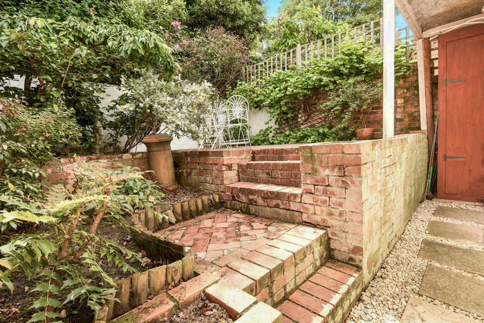 2 Bedroom Ground Flat To Rent In Holmesdale Road, London, N6