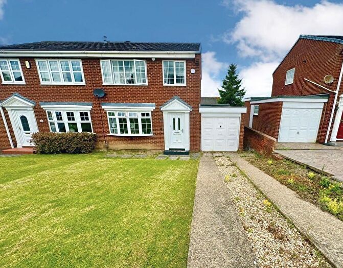 3 Bedroom Semi Detached House For Sale In Brooksbank Road, Ormesby, Middlesbrough, TS7