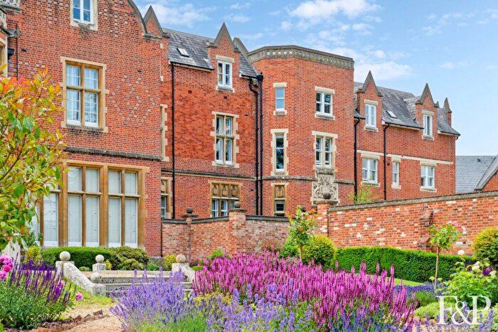 2 Bedroom Apartment For Sale In Longbourn, Windsor, SL4