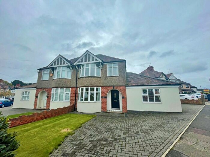 4 Bedroom Semi-Detached House To Rent In Birchfield Road East, Northampton, NN3