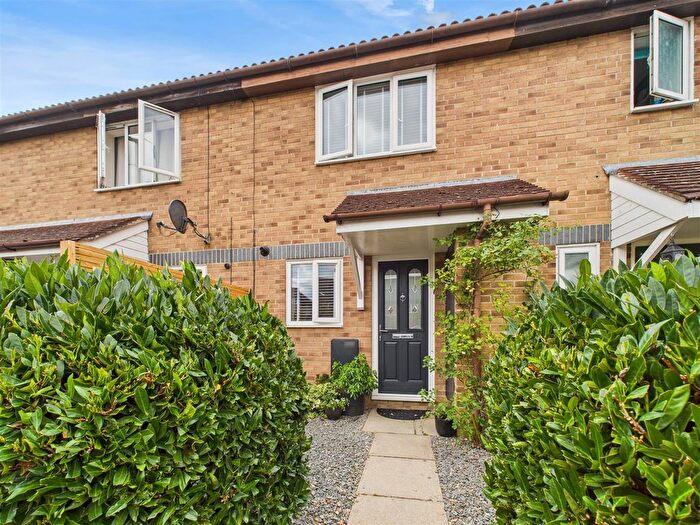 2 Bedroom Property For Sale In Cambridge Road, West Molesey, KT8