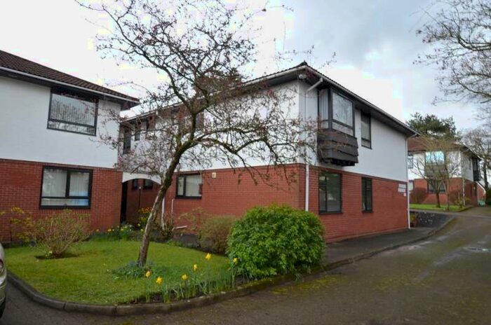 2 Bedroom Flat To Rent In Werngoch Road, Cyncoed, Cardiff, CF23
