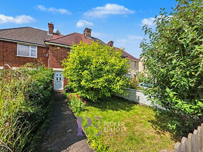 2 Bedroom Terraced House For Sale In Stanley Road, Hinckley, LE10