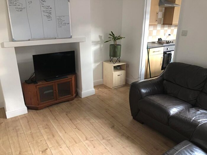 4 Bedroom House To Rent In Severn Street, Lincoln, LN1