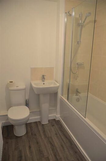 2 Bedroom Flat To Rent In Tanners Way, Birmingham, B29