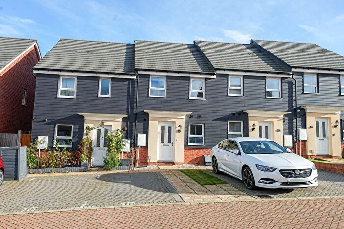 2 Bedroom Terraced House For Sale In Galton Corner, Leighton Buzzard, LU7