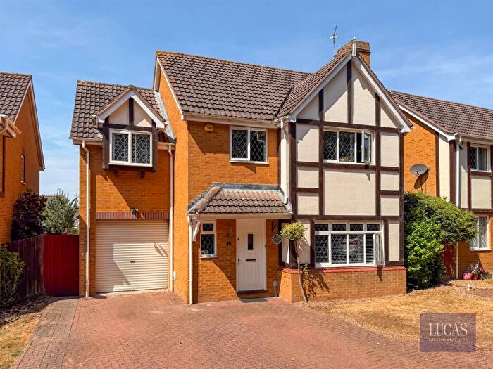 4 Bedroom Detached House For Sale In Foster Close, Kettering, NN15