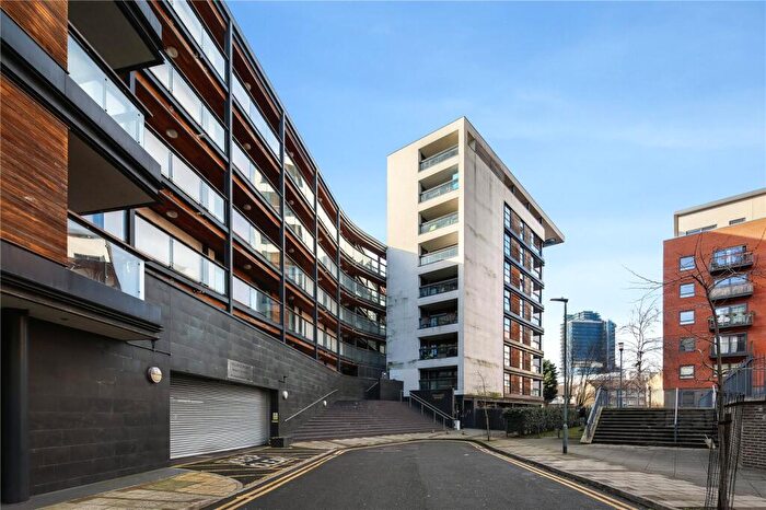 3 Bedroom Flat To Rent In Channelsea Road, London, E15