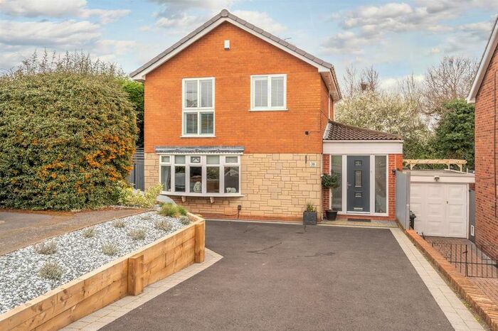 3 Bedroom Detached House For Sale In Keyes Drive, Kingswinford, DY6