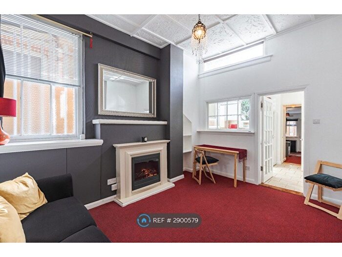 1 Bedroom Flat To Rent In Telford Avenue, London, SW2