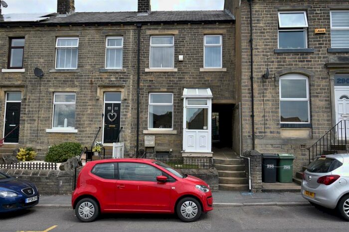 2 Bedroom Terraced House To Rent In Vicarage Road, Longwood, Huddersfield, HD3
