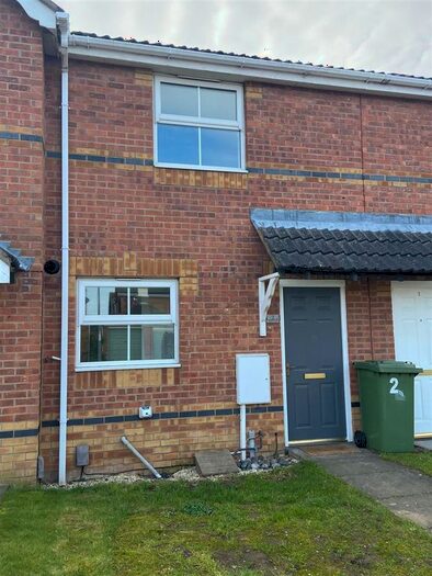 2 Bedroom Mews To Rent In Darwin Court, Grimsby, DN34