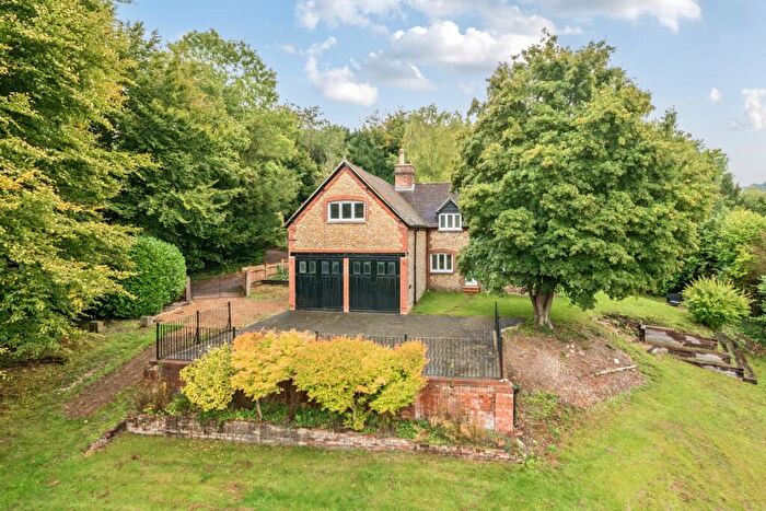 4 Bedroom Detached House To Rent In Old London Road Dorking, RH5