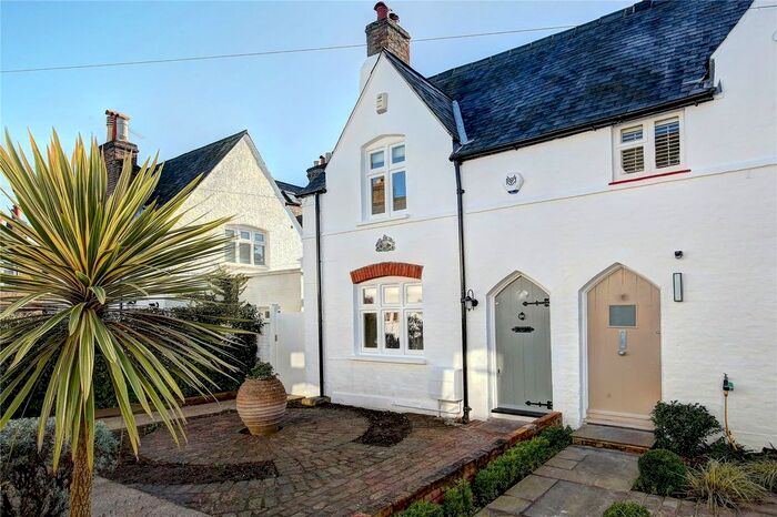 2 Bedroom Cottage To Rent In Denmark Road, Wimbledon, SW19