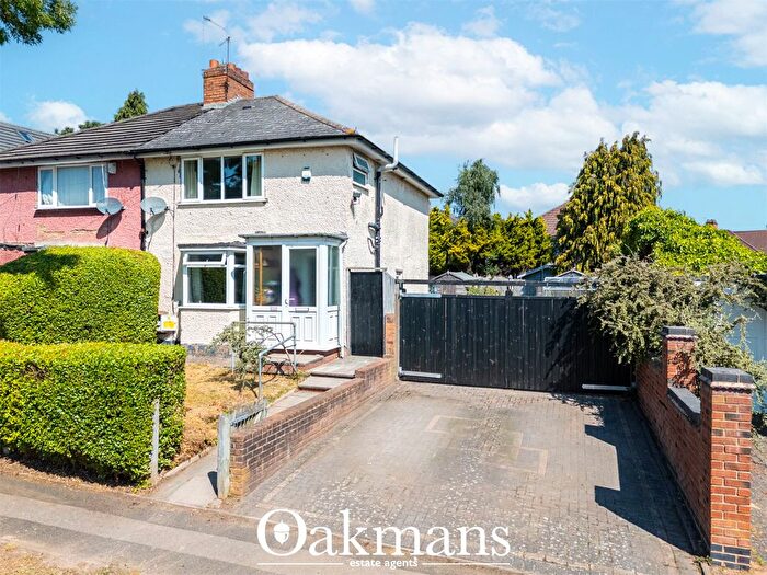 3 Bedroom Semi Detached House For Sale In Beauchamp Road, Birmingham, West Midlands, B13