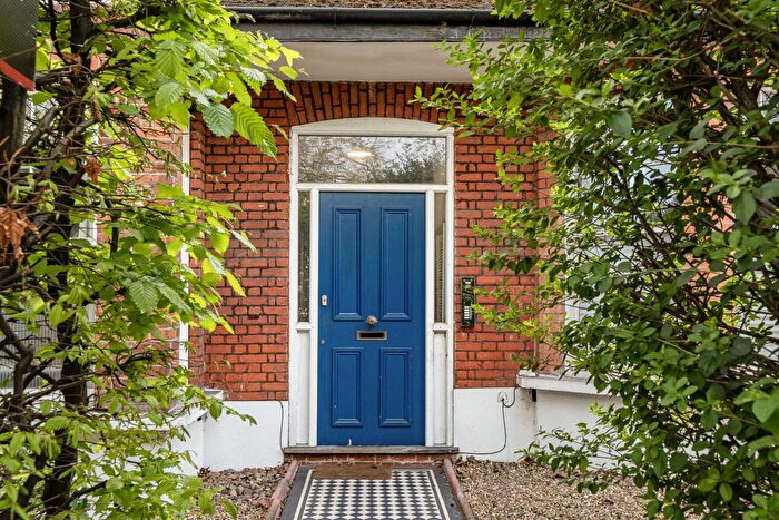 1 Bedroom Flat For Sale In Adelaide Avenue, London, Greater London, SE4
