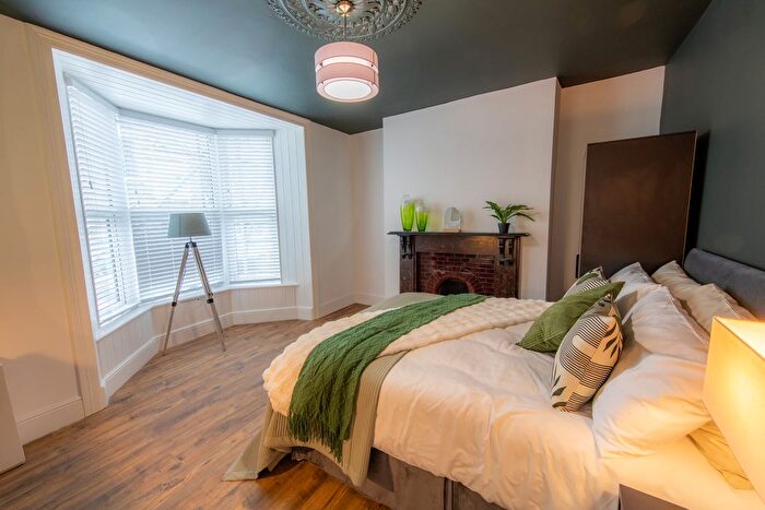 6 Bedroom Terraced House To Rent In Vaenor Street, Aberystwyth, SY23