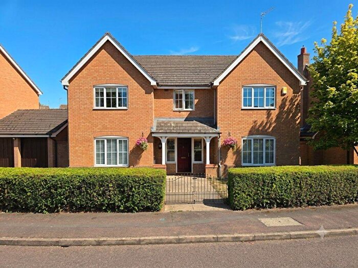5 Bedroom Detached House For Sale In Chestnut Close, Northampton, NN7