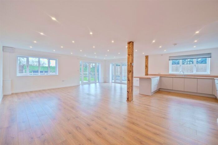 3 Bedroom House To Rent In New Mill Road, Finchampstead, Wokingham, Berkshire, RG40