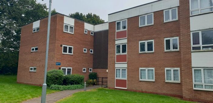 3 Bedroom Flat To Rent In Oswio Court, Bishopton Close, Shirley, B90
