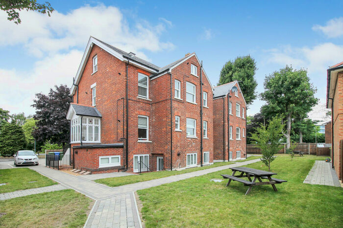 1 Bedroom Apartment To Rent In Amelia Court, Southampton Street, Hampshire, GU14