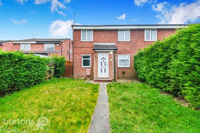 2 Bedroom Flat To Rent In Millais Rise, Flanderwell, S66
