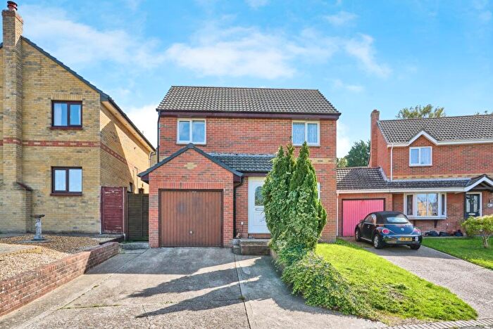 3 Bedroom Detached House For Sale In Sylvan Avenue, East Cowes, Isle Of Wight, PO32