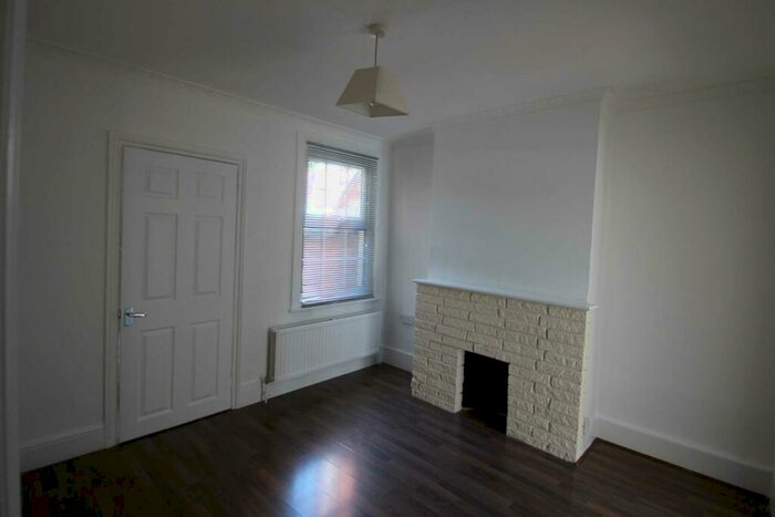 3 Bedroom Terraced House To Rent In Kensington Road, Reading, RG30