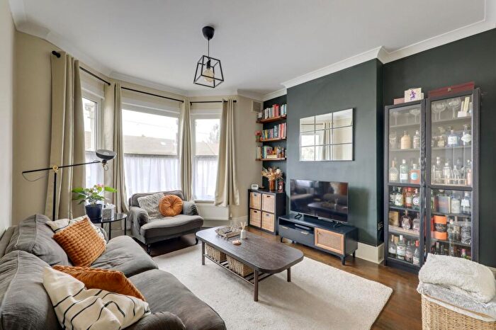 2 Bedroom Flat For Sale In Verdant Lane, Catford, SE6