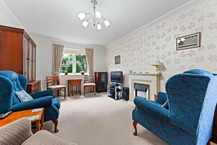2 Bedroom Flat For Sale In Brambledown Road, South Wallington, SM6