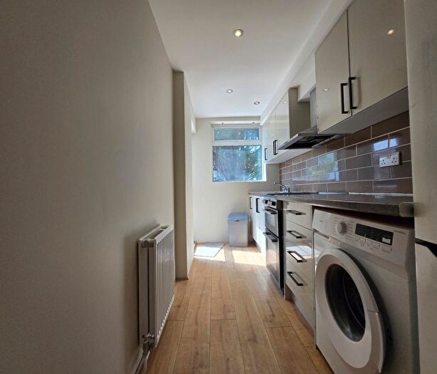 3 Bedroom Semi-Detached House To Rent In Crofts Road, Harrow, HA1