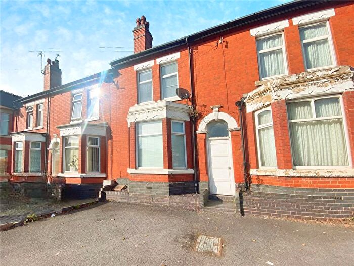 3 Bedroom End Of Terrace House To Rent In Camp Hill Road, Nuneaton, Warwickshire, CV10