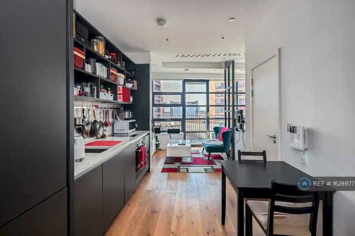 Studio To Rent In Defoe House, London City Island, E14