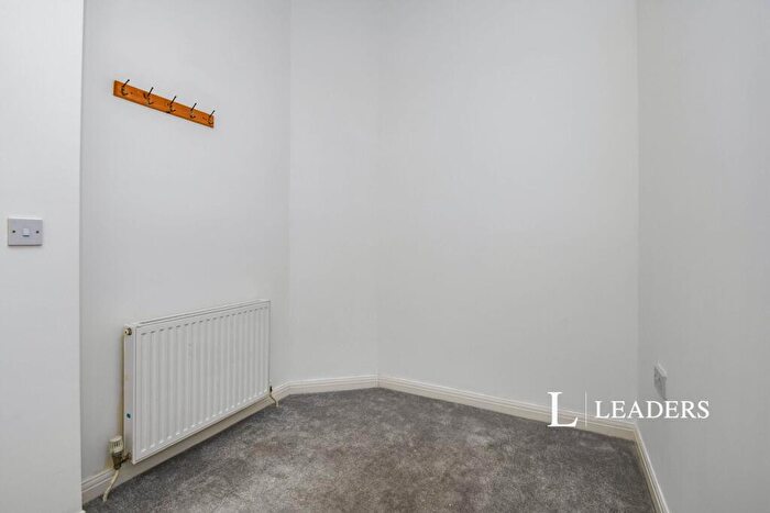 2 Bedroom Apartment To Rent In Station Road, Redhill, RH1