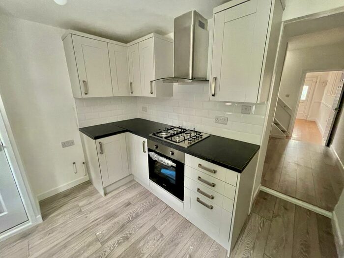 3 Bedroom Terraced House To Rent In King Street, Heywood, Lancashire, OL10