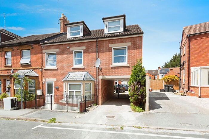 3 Bedroom Flat For Sale In Everton Road, Yeovil, BA20